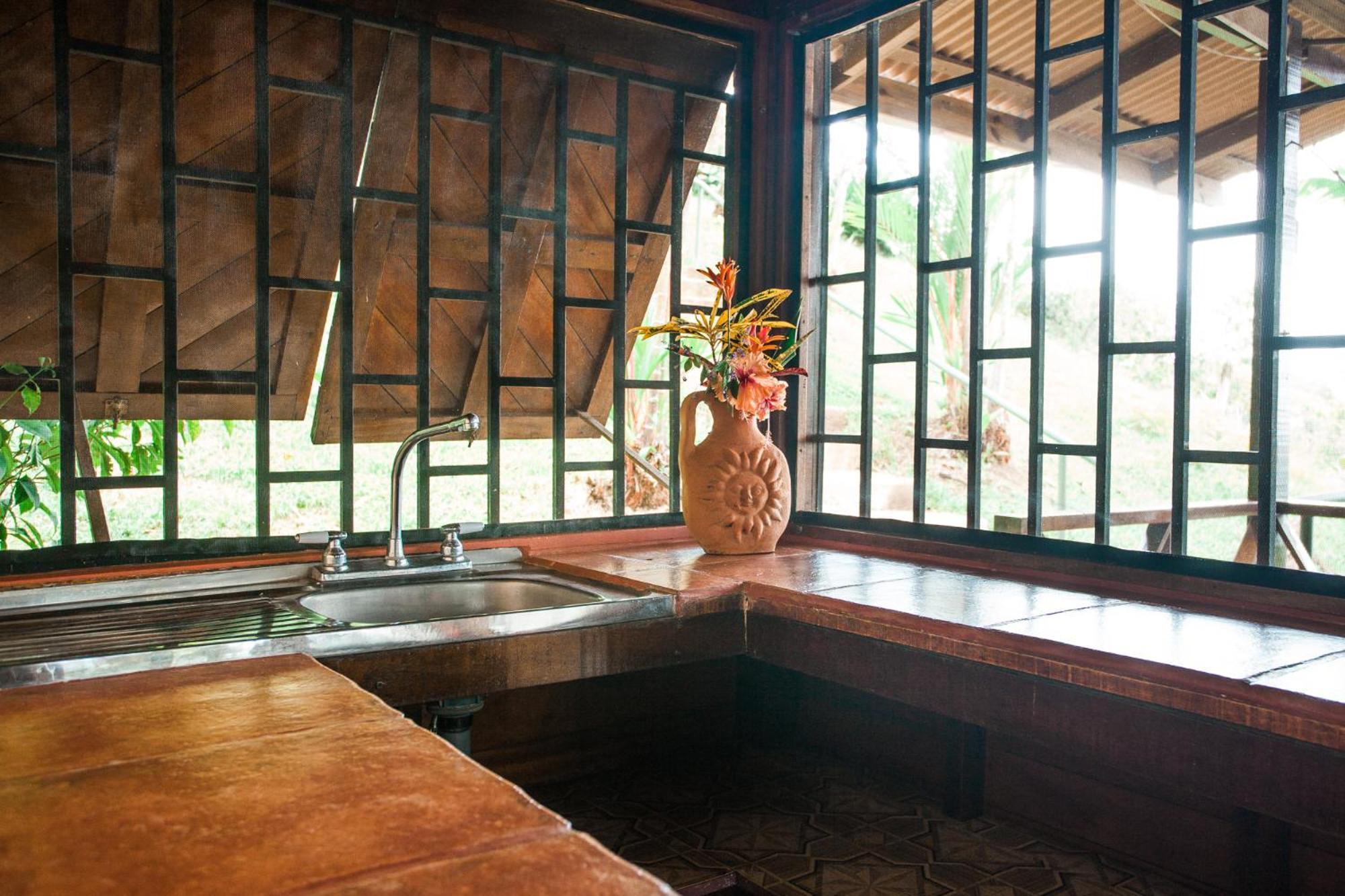 Pacific Edge Eco Lodge Dominical Εξωτερικό φωτογραφία